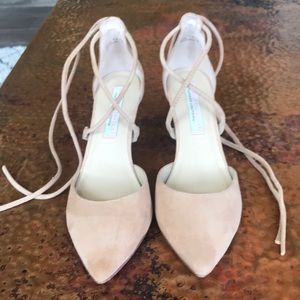 {Chinese Laundry} Heels. 7.5. Cream/Nude suede.